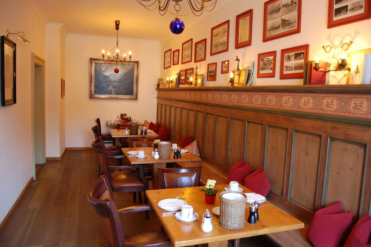 הולצקירכן Hotel Gasthof Alte Post Holzkirchen מראה חיצוני תמונה
