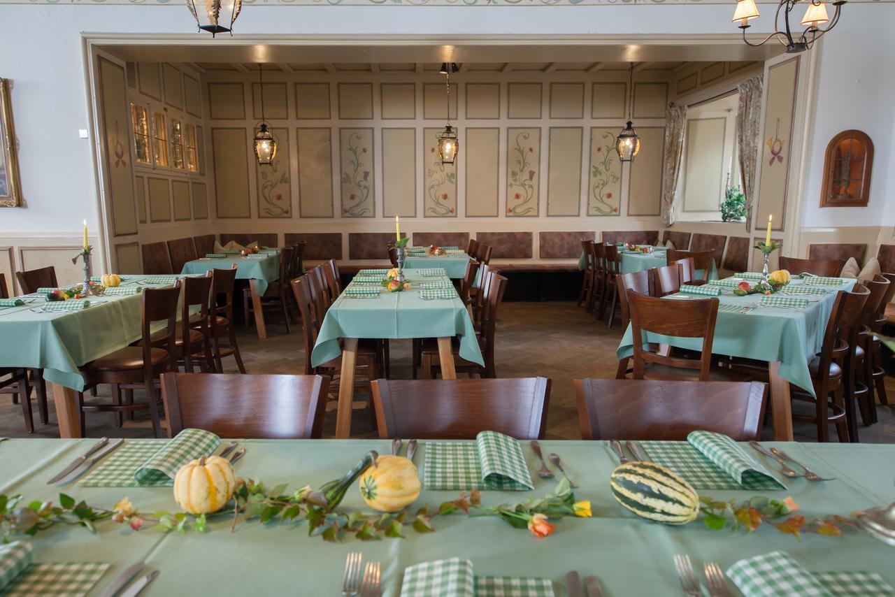 הולצקירכן Hotel Gasthof Alte Post Holzkirchen מראה חיצוני תמונה